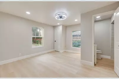 3703 Bertrand Avenue, Dallas, TX 75210 - Photo 11
