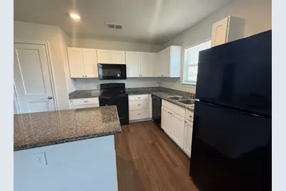 7649 Vineyard Drive, Abilene, TX 79606 - Photo 9