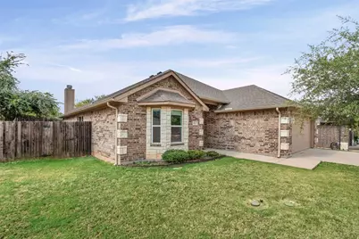 417 W 7th Street, Weatherford, TX 76086 - Photo 1