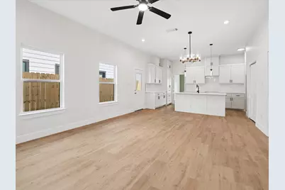 826 Stamps Avenue, Fort Worth, TX 76114 - Photo 7