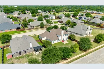 45 Beechcreek Drive, Edgecliff Village, TX 76134 - Photo 7