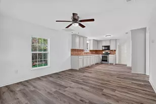 805 Houston St, Arlington, TX 76012 - Photo 5