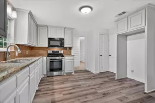 805 Houston St, Arlington, TX 76012 - Photo 7