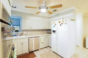 3641 Green Hollow Dr, Grand Prairie, TX 75052 - Photo 13