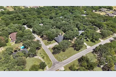 113 Cottonwood Court, Hudson Oaks, TX 76087 - Photo 9