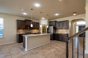 2813 Saddle Creek Dr, Fort Worth, TX 76177 - Photo 5