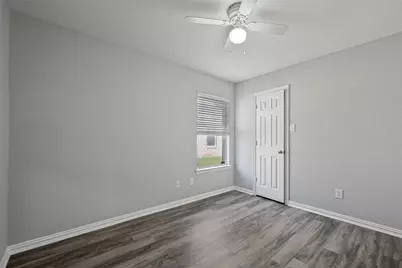 1351 Clearwater Drive, Grand Prairie, TX 75052 - Photo 3