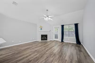 1351 Clearwater Drive, Grand Prairie, TX 75052 - Photo 17