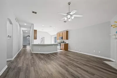 1351 Clearwater Drive, Grand Prairie, TX 75052 - Photo 19