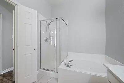1351 Clearwater Drive, Grand Prairie, TX 75052 - Photo 7