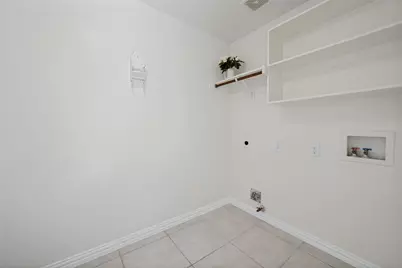 1351 Clearwater Drive, Grand Prairie, TX 75052 - Photo 25