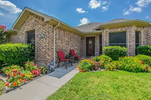 2937 Mayfair Ln, Lancaster, TX 75134 - Photo 1