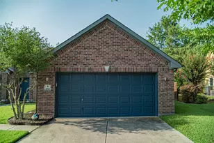 2521 Glenn Ranch Dr, Burleson, TX 76028 - Photo 7