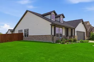1332 San Marcus Dr, Springtown, TX 76082 - Photo 3