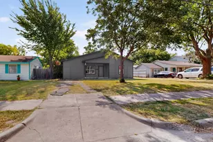 2946 Darby Dr, Dallas, TX 75227 - Photo 3