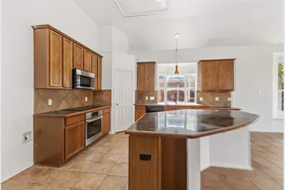 9679 Briardale Drive, Frisco, TX 75035 - Photo 7
