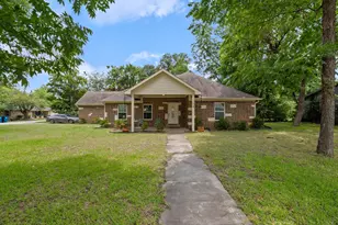 308 E 8th St, Kaufman, TX 75142 - Photo 1
