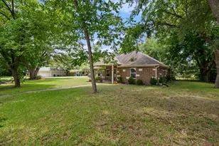308 E 8th St, Kaufman, TX 75142 - Photo 3