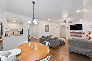 308 E 8th St, Kaufman, TX 75142 - Photo 7