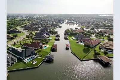 1601 Catalina Bay Court, Granbury, TX 76048 - Photo 37