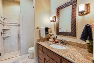 1601 Catalina Bay Ct, Granbury, TX 76048 - Photo 25