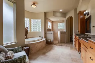 1601 Catalina Bay Ct, Granbury, TX 76048 - Photo 21