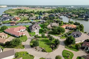 1601 Catalina Bay Ct, Granbury, TX 76048 - Photo 35