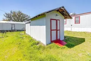 3819 Wisconsin Ct, Granbury, TX 76048 - Photo 5