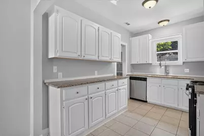 1201 W Arlington Avenue, Fort Worth, TX 76110 - Photo 11