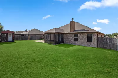 915 Sage Meadow Drive, Glenn Heights, TX 75154 - Photo 5