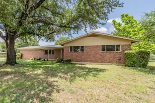 6721 Cylinda Sue Cir, North Richland Hills, TX 76180 - Photo 1
