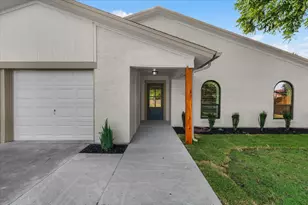 6504 Massey Ct, North Richland Hills, TX 76182 - Photo 3
