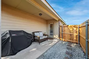 2413 Michelle Creek Dr, Little Elm, TX 75068 - Photo 25
