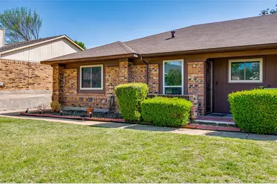 109 Hickory Springs Drive, Euless, TX 76039 - Photo 3
