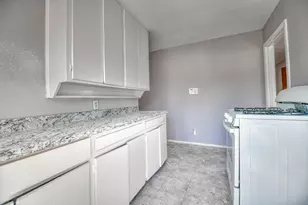 3330 Utah Ave, Dallas, TX 75216 - Photo 9