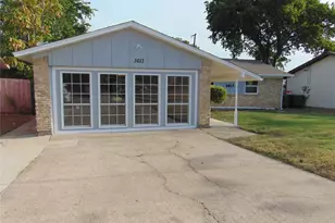3617 Classic Dr, Garland, TX 75042 - Photo 3