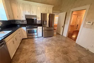 605 S Seaman St, Eastland, TX 76448 - Photo 9
