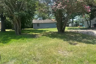 1008 E High St, Terrell, TX 75160 - Photo 1