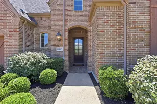 10813 Sycamore Falls Dr, Flower Mound, TX 76226 - Photo 3