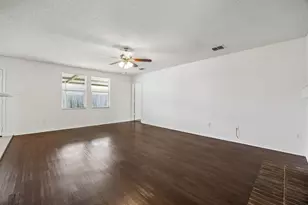 1412 Sunflower Ct, Burleson, TX 76028 - Photo 5