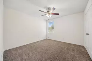 1412 Sunflower Ct, Burleson, TX 76028 - Photo 15