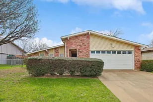 804 Forest Glen Dr, Bedford, TX 76021 - Photo 1