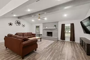 110 Pierce Dr, Mabank, TX 75156 - Photo 3