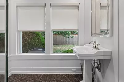 1325 Clover Lane, Fort Worth, TX 76107 - Photo 37