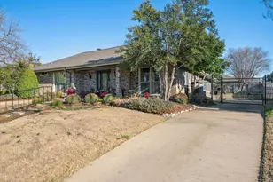 1118 Berkshire Ct, Trophy Club, TX 76262 - Photo 9