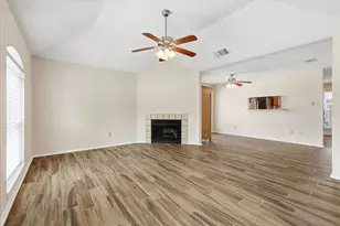 114 Glade Shadow Dr, Euless, TX 76039 - Photo 5