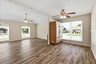 114 Glade Shadow Dr, Euless, TX 76039 - Photo 7