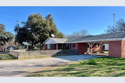 216 Woodlawn Avenue, Strawn, TX 76475 - Photo 5