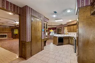 9015 Hunters Glen Trail, Fort Worth, TX 76120 - Photo 15