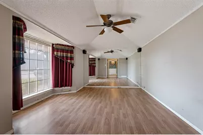 9015 Hunters Glen Trail, Fort Worth, TX 76120 - Photo 25